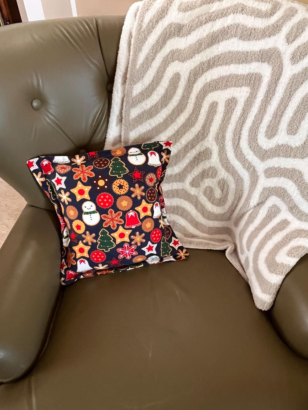 Christmas time throw pillow