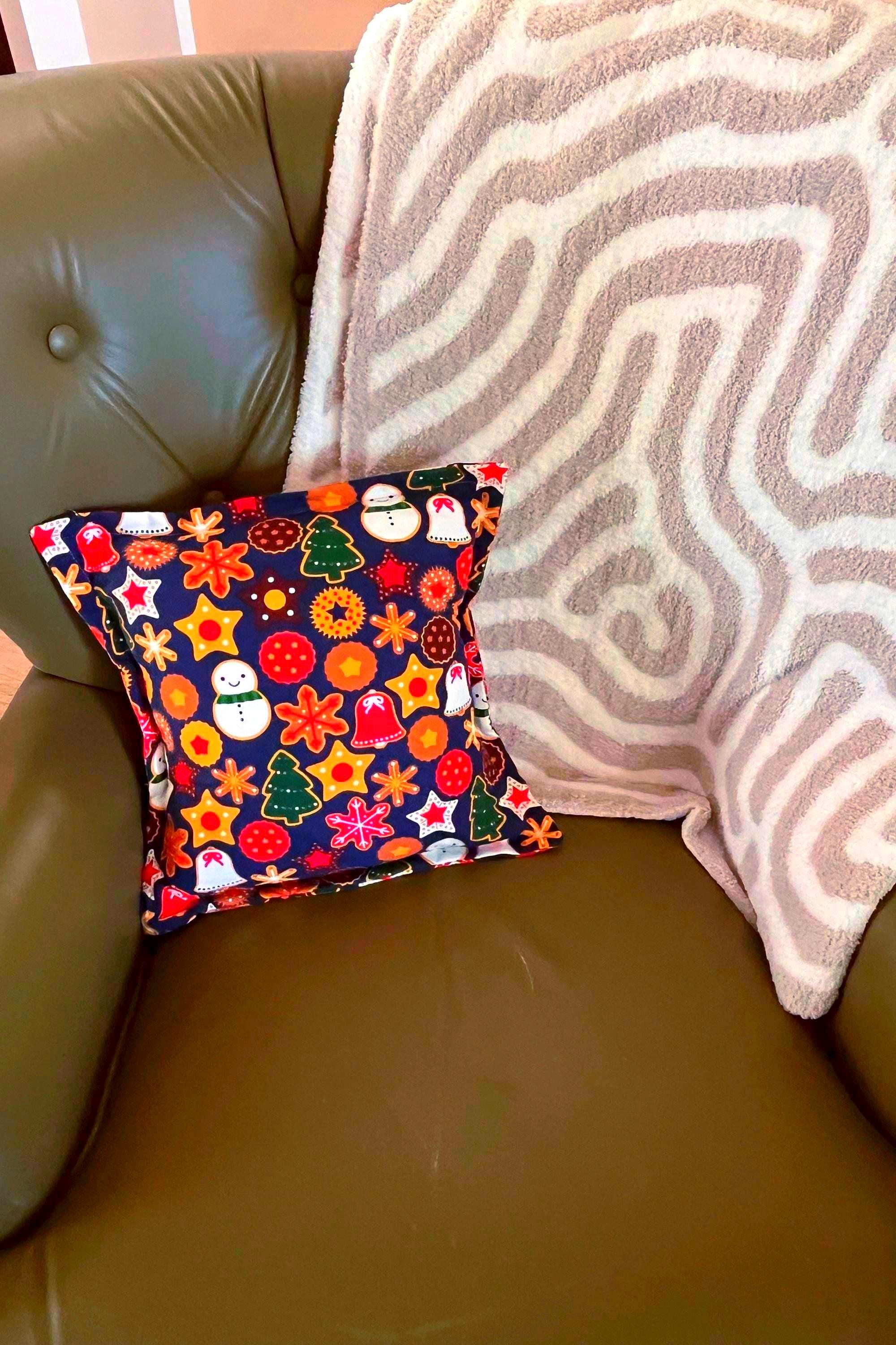 Christmas time throw pillow